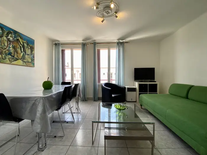 LA LOGE — Lyon 7e